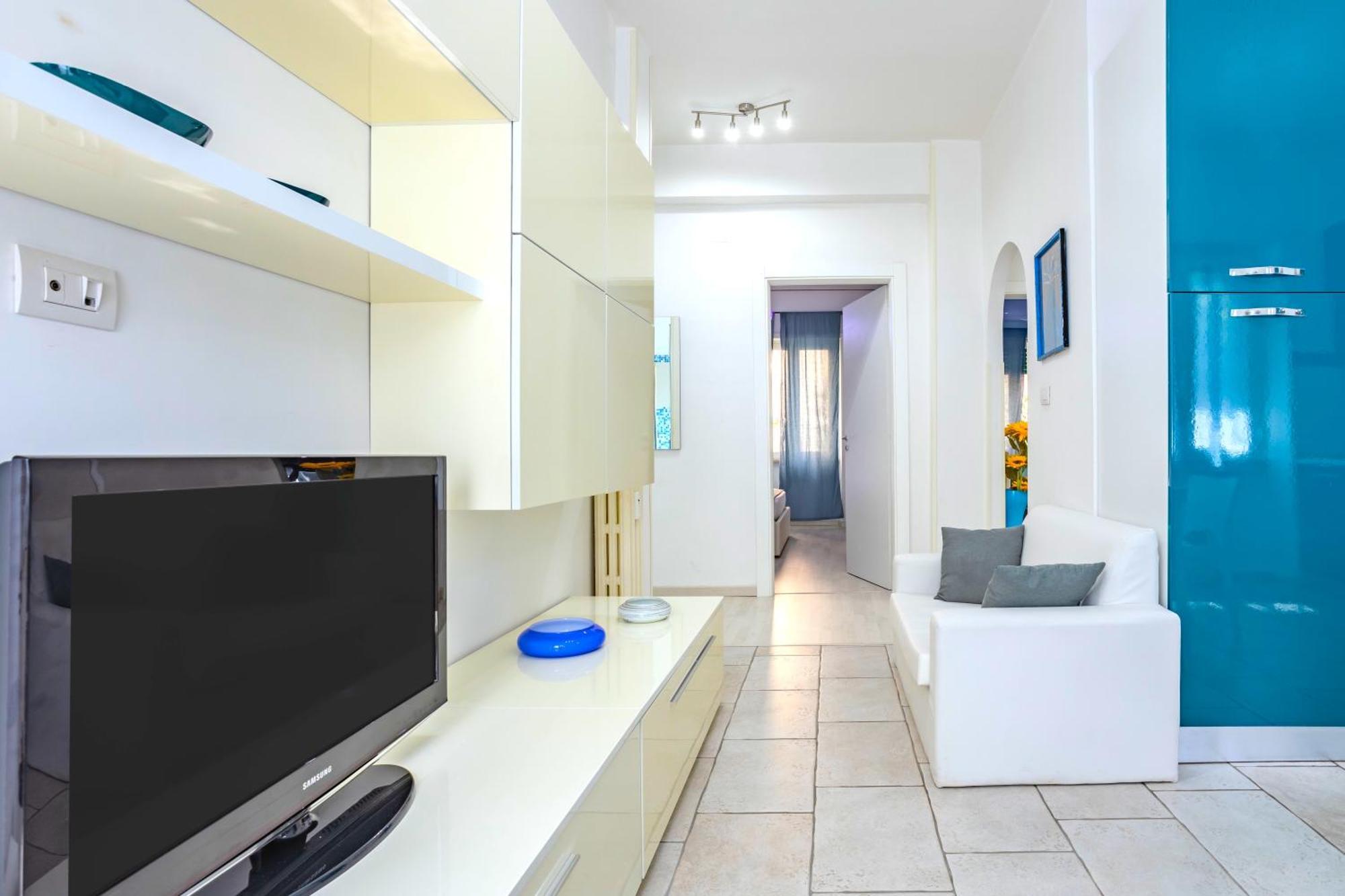 Hostly - Vittoria House - Near The Center With Private Parking Apartamento Nápoles Exterior foto